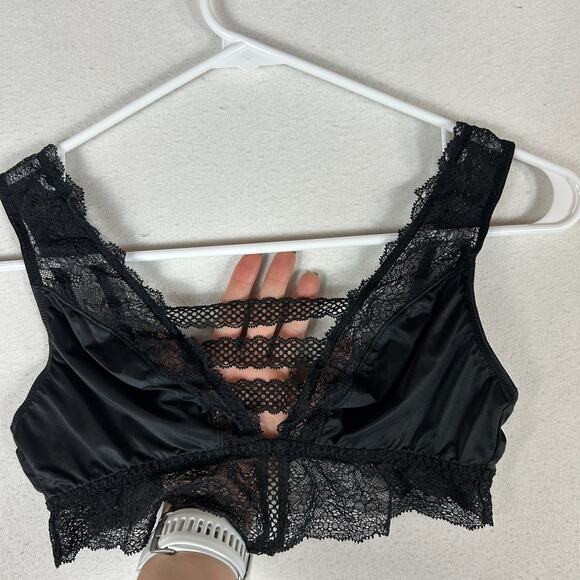 Victoria's Secret Bralette Bra Womens Small Black Sheer Lace Unlined Wireless - Picture 2 of 9